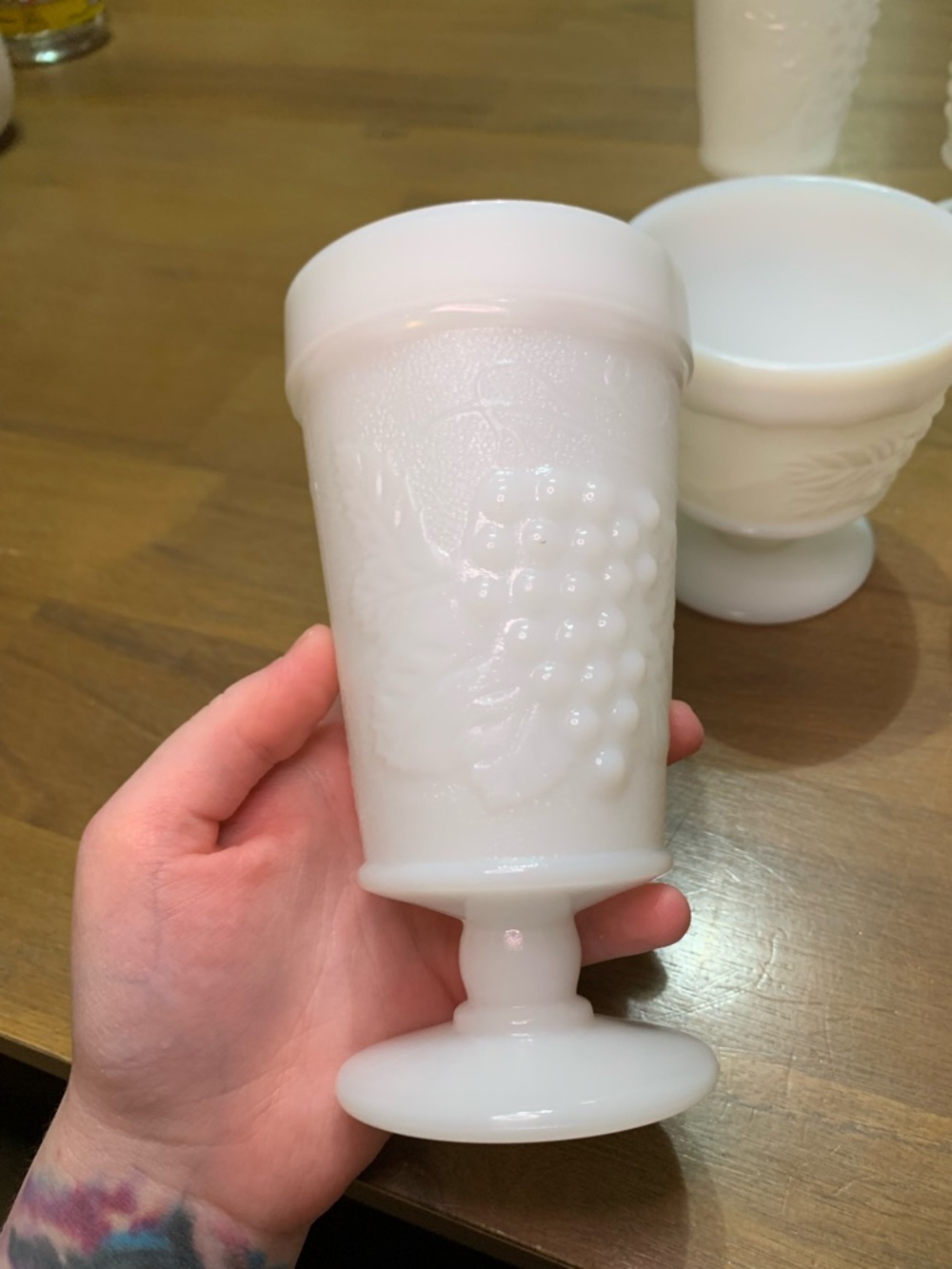 Milk Glass Set - Picture 5 of 7